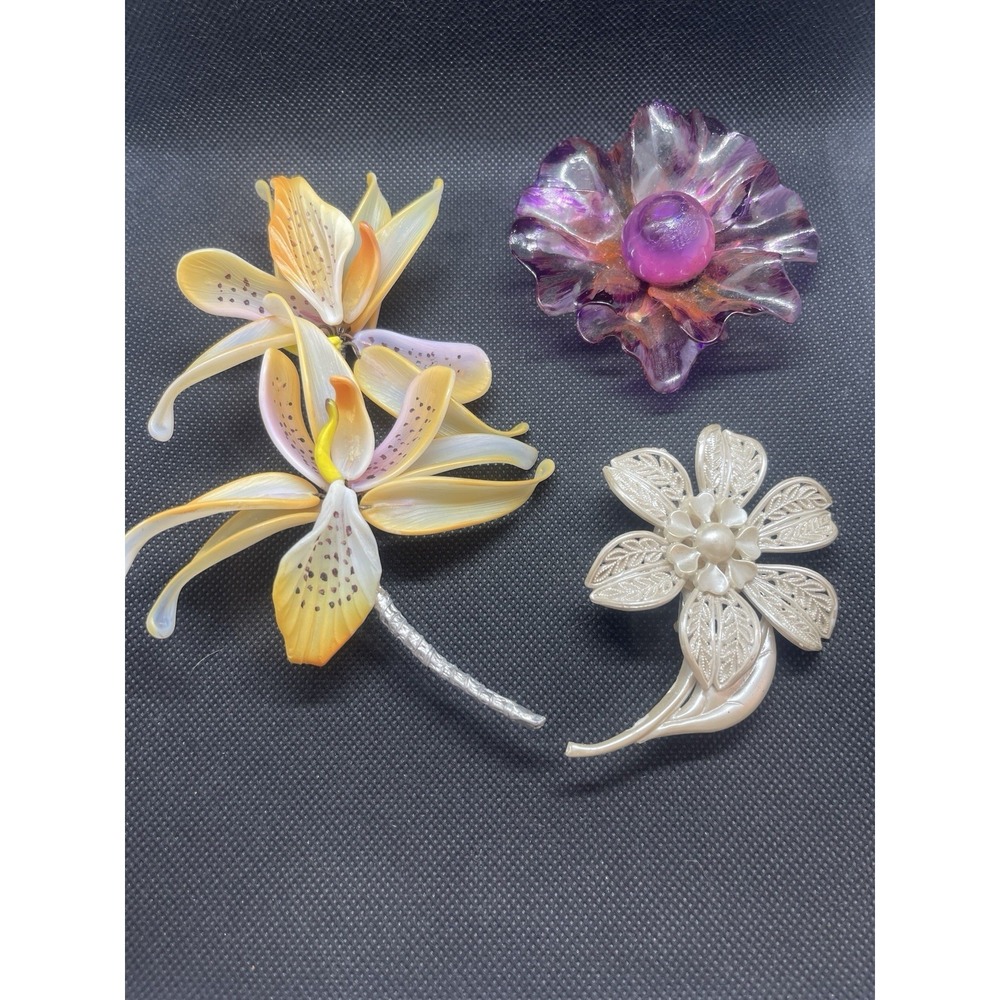 Vintage floral brooch pins Lot of 3 Pinback Lightweight Unique Mid Century